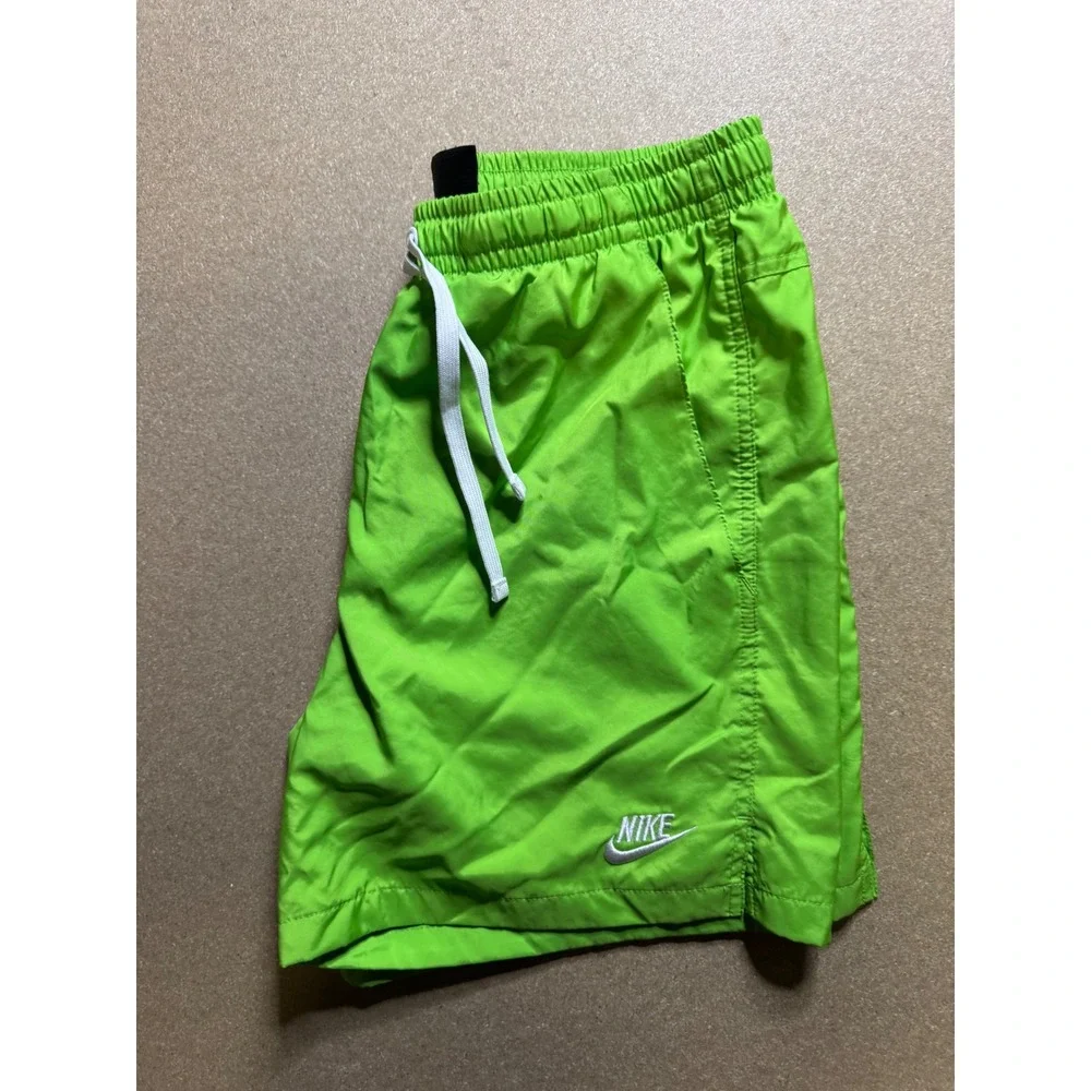 Nike Mens Swim Trunks Shorts Green White Logo Elastic‎ Waist Lined Casual